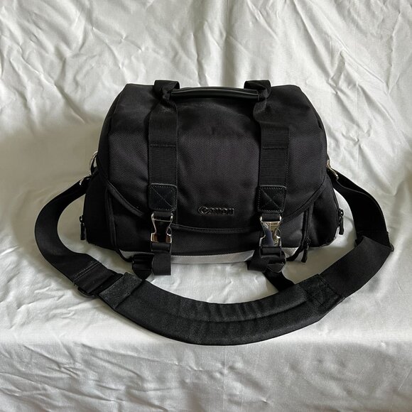 Canon Black Pro Camera Shoulder Bag With Adjustable Strap & Multiple Compartment - Picture 2 of 7
